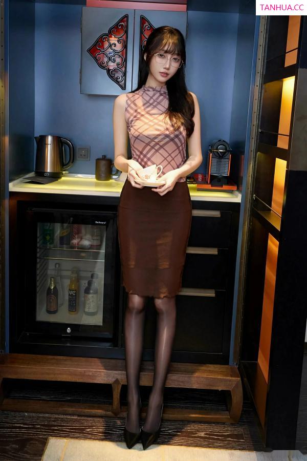 [XiuRen]高清写真图 2025.09.22 No.10793 玥儿玥er 黑色情趣